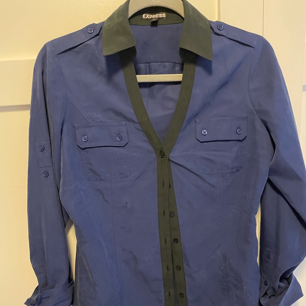 NWOT Express Long Sleeve Fitted Button Down. Sz S